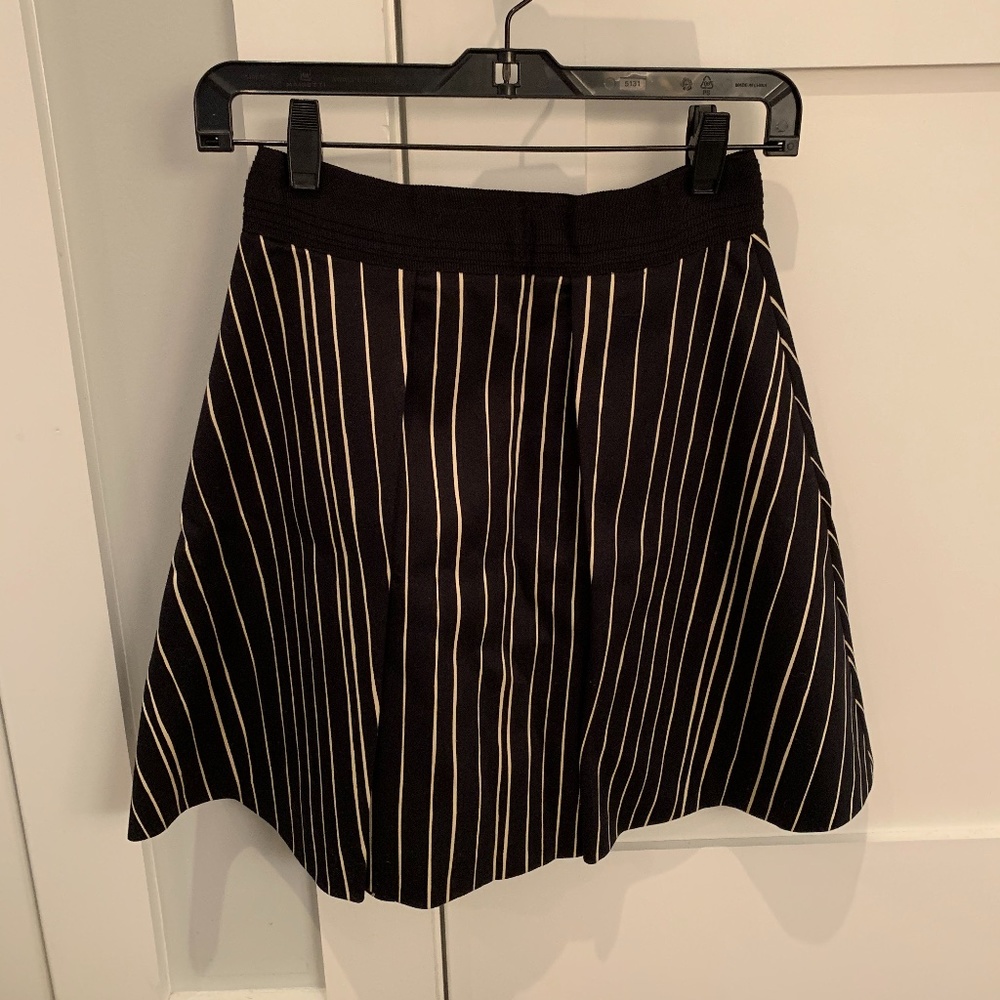 Alice & Olivia - striped flare skirt - Size 2